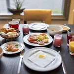 Hotel Arcotel John F