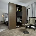 Hotel Arcotel John F