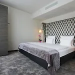 Arcotel John F Hotel