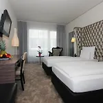 Arcotel John F
