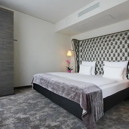 Arcotel John F - Am Gendarmenmarkt Hotel