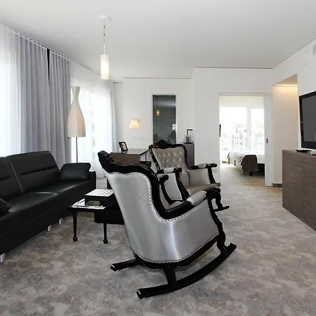 Hotel Arcotel John F 4*