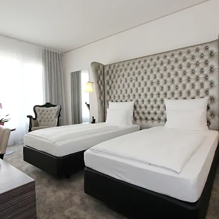 Hotel Arcotel John F 4*