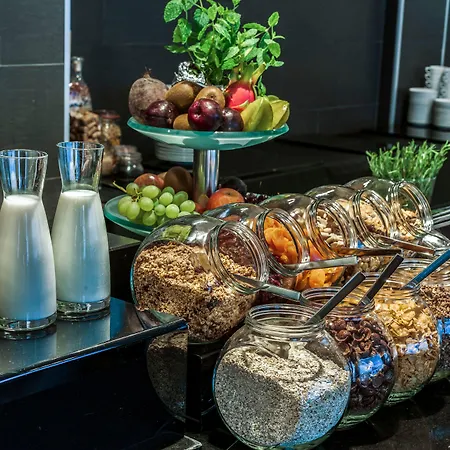 Hotel Arcotel John F
