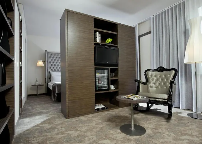 Hotel Arcotel John F