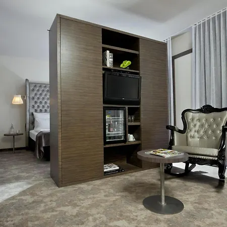 Отель Arcotel John F